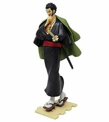 One Piece Treasure Cruise World Journey Vol.3 Dracule Mihawk Figure- Japan Figure Store - #1 Bring To You The Best Japanese Goods