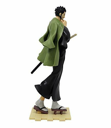 One Piece Treasure Cruise World Journey Vol.3 Dracule Mihawk Figure- Japan Figure Store - #1 Bring To You The Best Japanese Goods