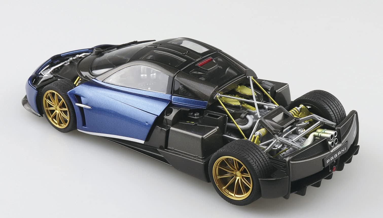 AOSHIMA The Super Car 1/24 Pagani Huayra Pacchetto Tempesta Plastic Model- Japan Figure Store - #1 Bring To You The Best Japanese Goods