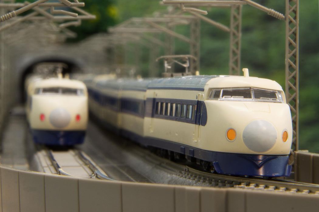 Rokuhan Z Gauge Jnr 0 Series Shinkansen Early Type Hikari No. 1 12 Car Set T020-1 Japan Railway Model Train- Japan Figure Store - #1 Bring To You The Best Japanese Goods