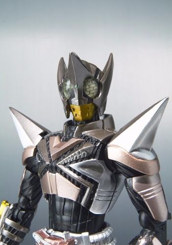 S.h.figuarts Masked Kamen Rider Kabuto Punch Hopper Action Figure Bandai Japan- Japan Figure Store - #1 Bring To You The Best Japanese Goods