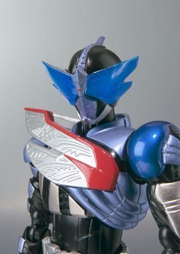 S.h.figuarts Masked Kamen Rider Kabuto Drake Action Figure Bandai- Japan Figure Store - #1 Bring To You The Best Japanese Goods