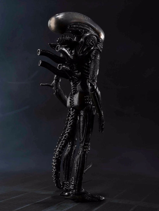 S.h.monsterarts Alien Big Chap Action Figure Bandai Tamashii Nations- Japan Figure Store - #1 Bring To You The Best Japanese Goods