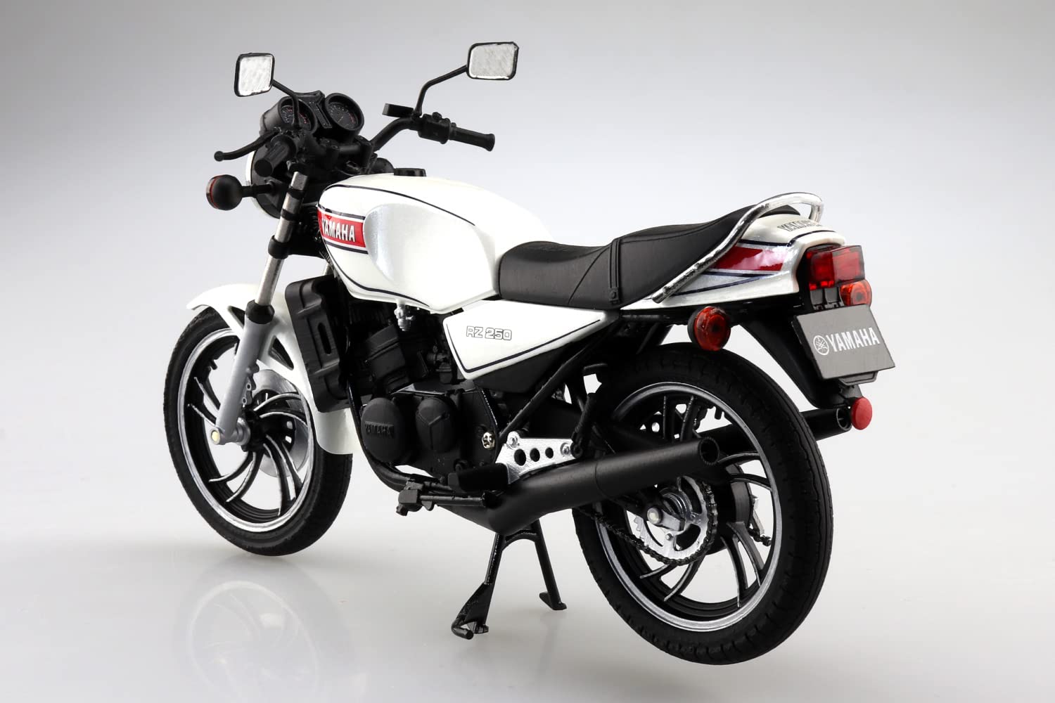 Aoshima Skynet 1/12 Rz250 New Pearl White Finished Model- Japan Figure Store - #1 Bring To You The Best Japanese Goods