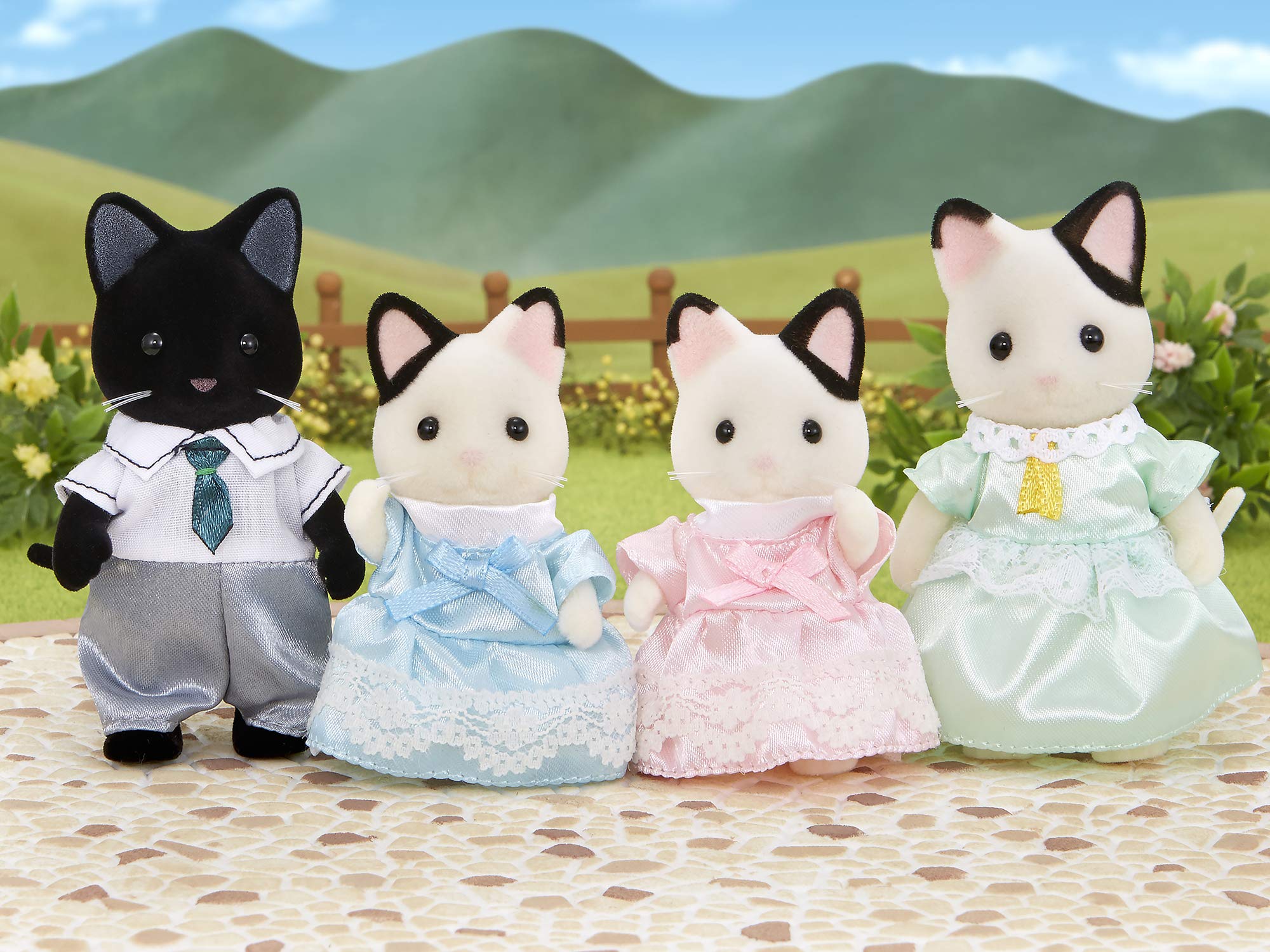 Epoch Sylvanian Families Charcoal Cat Family Toy Dollhouse Fs-05 - Age 3+- Japan Figure Store - #1 Bring To You The Best Japanese Goods