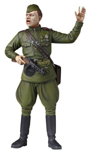 Tamiya 1/16 Wwii Russia Field Commander Model Kit - Japan Figure