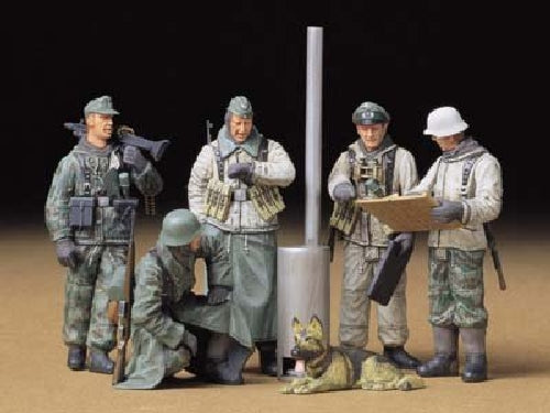 Tamiya 1/35 German Soldiers At Field Briefing Model Kit - Japan Figure