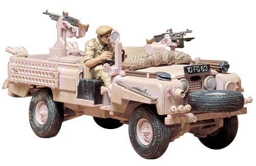 Tamiya 1/35 S.a.s Land Rover Pink Panther Model Kit - Japan Figure