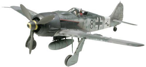 Tamiya 1/48 Focke Wulf Fw190a8/a8 R2 Model Kit - Japan Figure